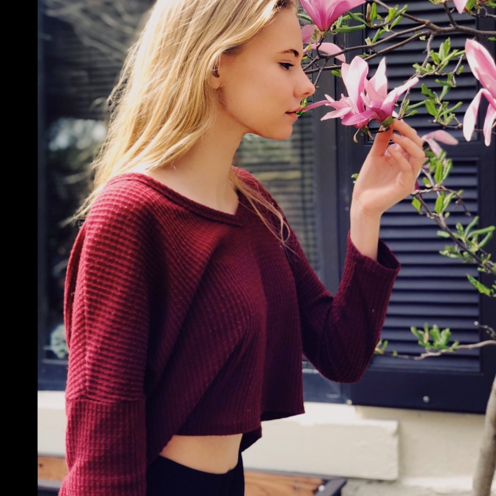 Red long sleeve crop top